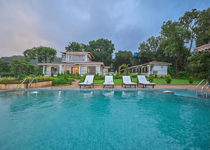 Lifeline Villas - Exquisite Pawna Lakeview Estate With Expansive Infinity Pool Lonavala